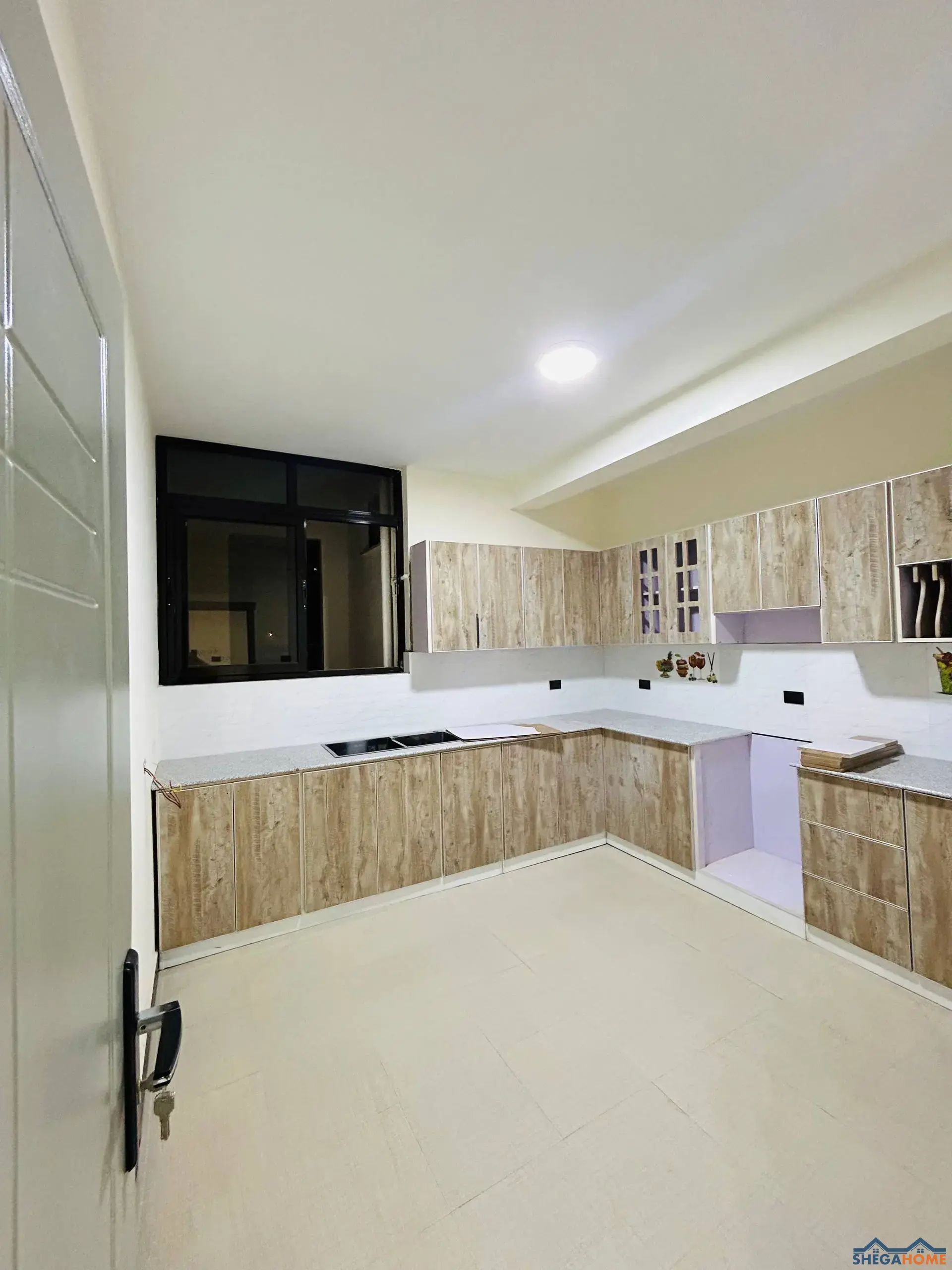 Furnished 4 new 175m² apartments for rent in Ayertena Kolfe